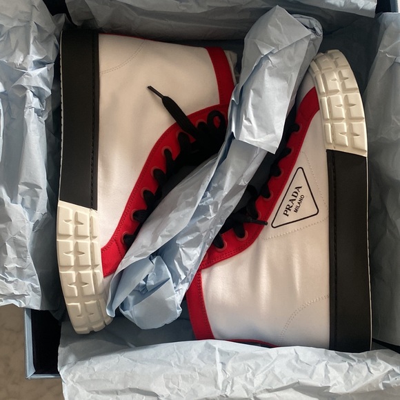 Prada Sneakers White/Navy/Red 40 NWT - Picture 7 of 8